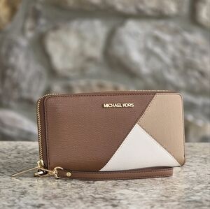 Michael Kors Jet Set Continental Brown Wristlet Wallet